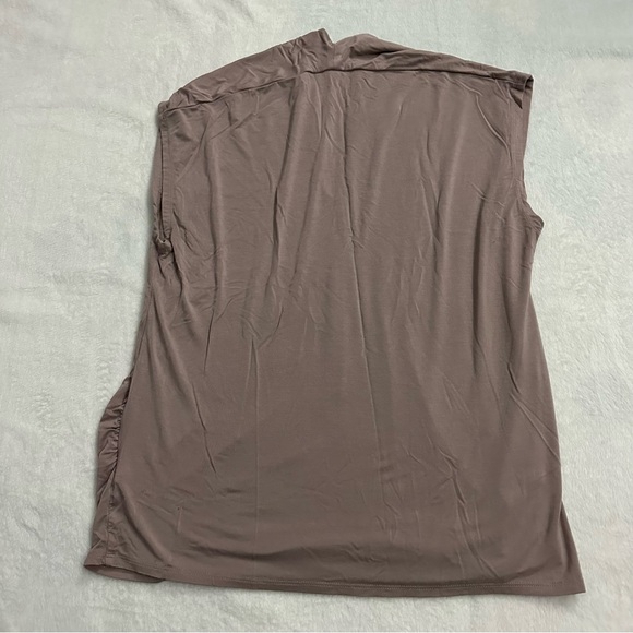 2/$30 Thyme Maternity Extended Shoulder V-Neck T-Shirt, Large - Picture 3 of 7